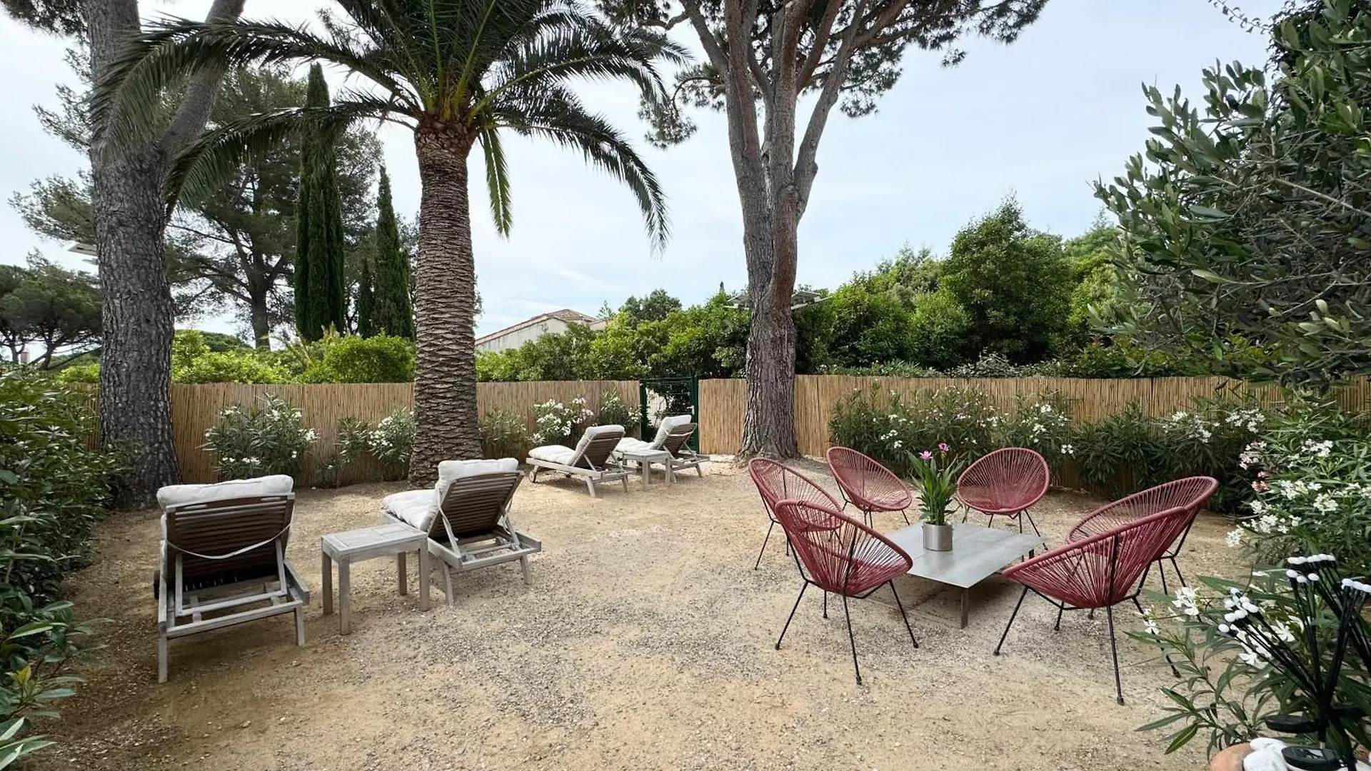 דירה קבלייר-סור-מר Appartement Sur Terrasse Et Jardin Privatif 400M De La Plage Et Des Commerces צרפת